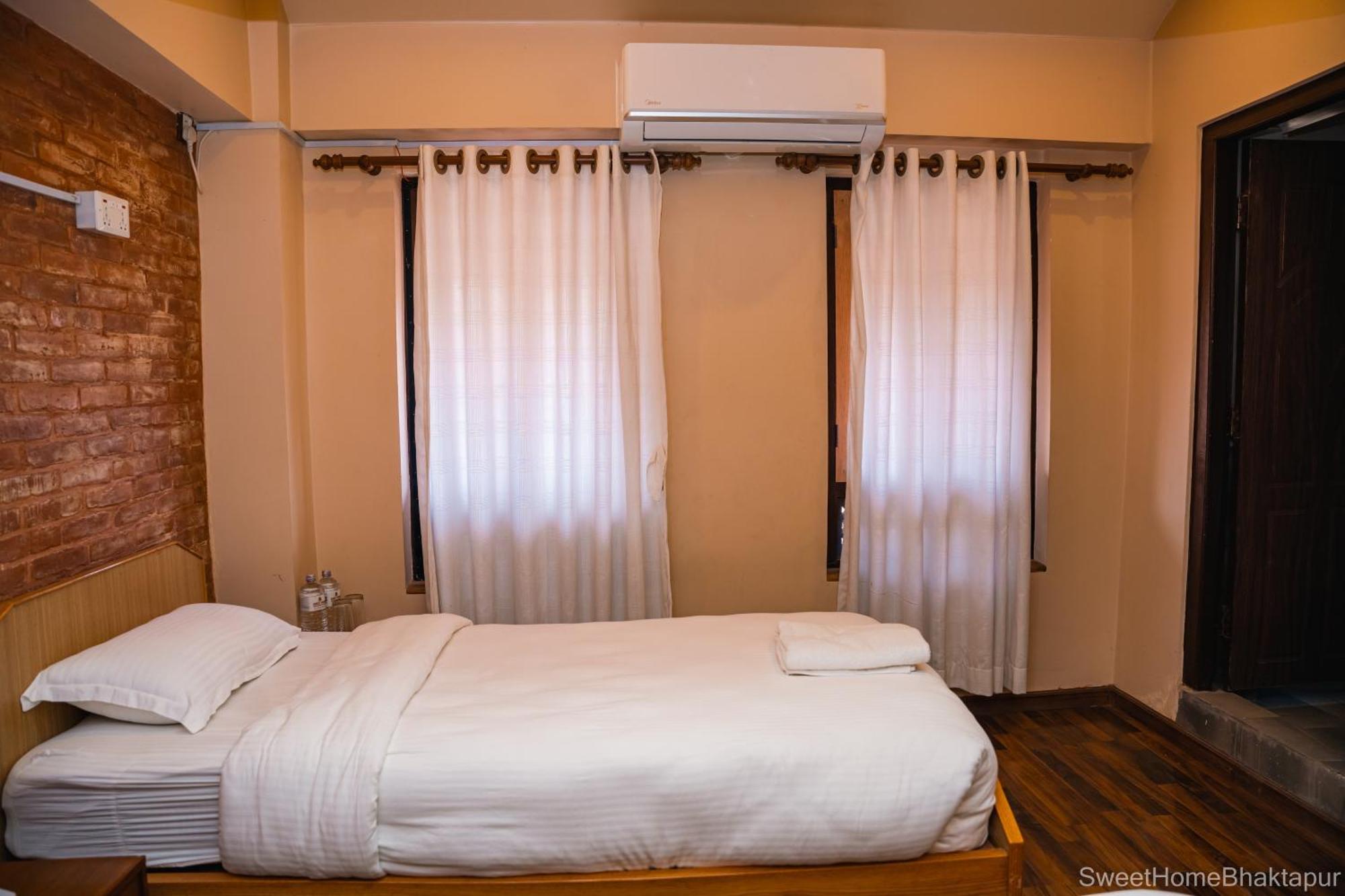 Hotel Sweet Home Bhatgoan Exterior foto